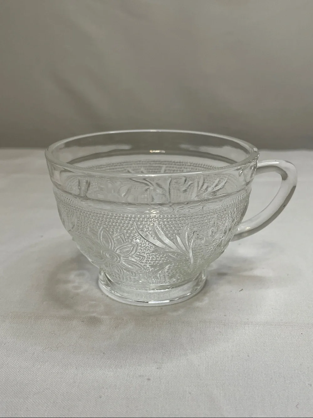 VINTAGE ANCHOR HOCKING Sandwich Punch Cups - Set of 4